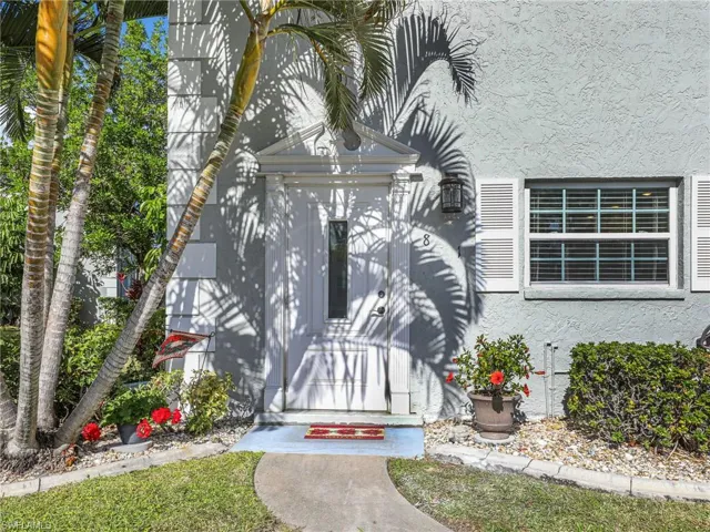 7068  Nantucket  CIR, North Fort Myers, FL 33917