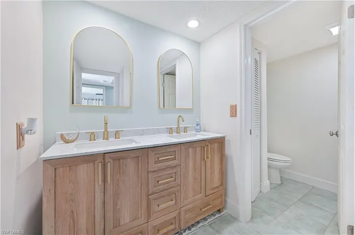 1520 Park Meadows Dr 2, Fort Myers, Florida 33907