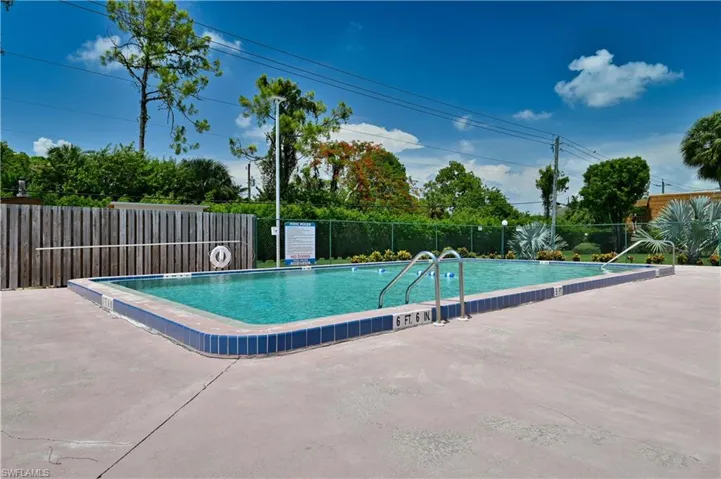 1520 Park Meadows Dr 2, Fort Myers, Florida 33907