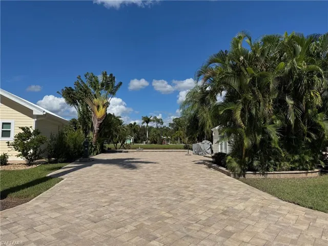 View of home's community