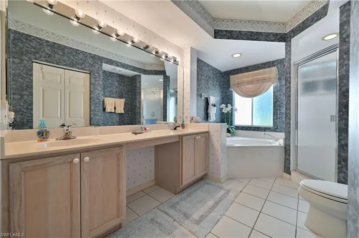 28060 Palmas Grandes Ln 105, Bonita Springs, Florida 34135