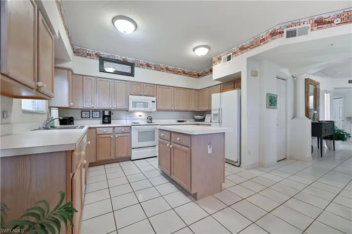 28060 Palmas Grandes Ln 105, Bonita Springs, Florida 34135