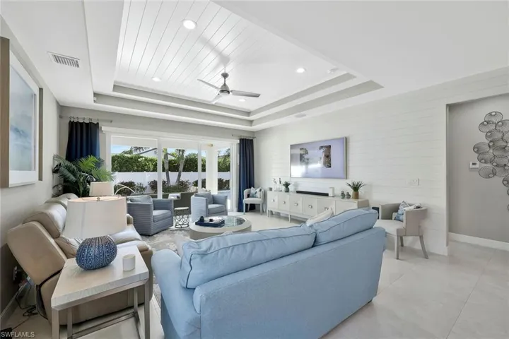 715 102nd Ave N, Naples, Florida 34108