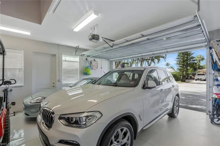 715 102nd Ave N, Naples, Florida 34108