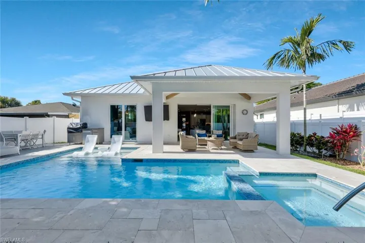 715 102nd Ave N, Naples, Florida 34108