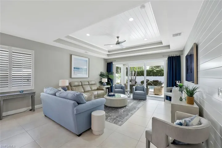 715 102nd Ave N, Naples, Florida 34108