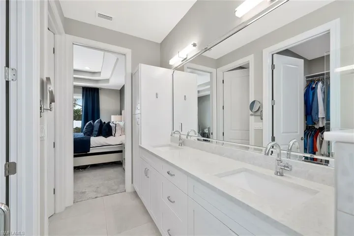 715 102nd Ave N, Naples, Florida 34108