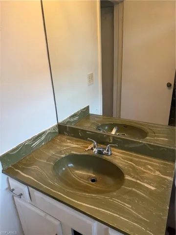 2496 42nd St Sw, Naples, Florida 34116