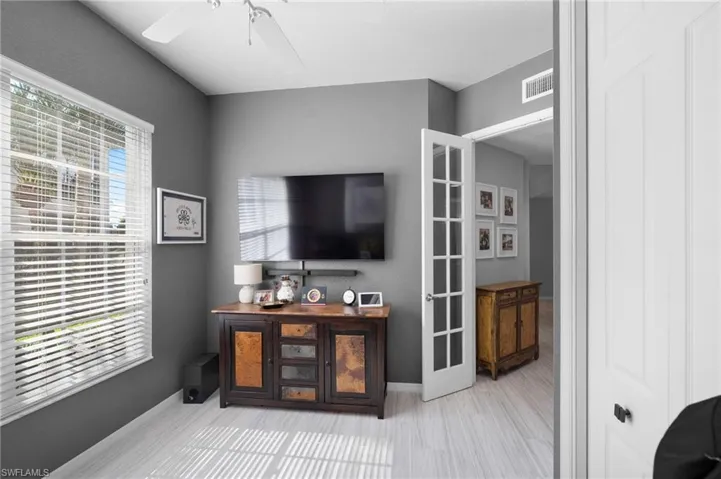 Den, office, or flex bedroom