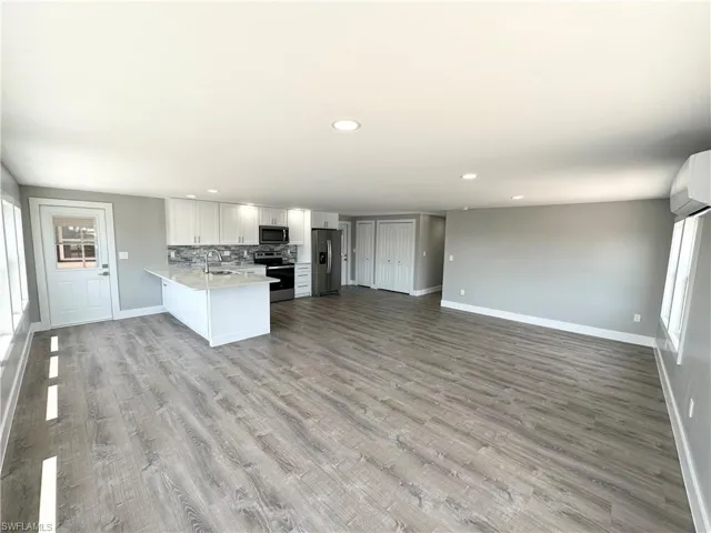 Spacious great room