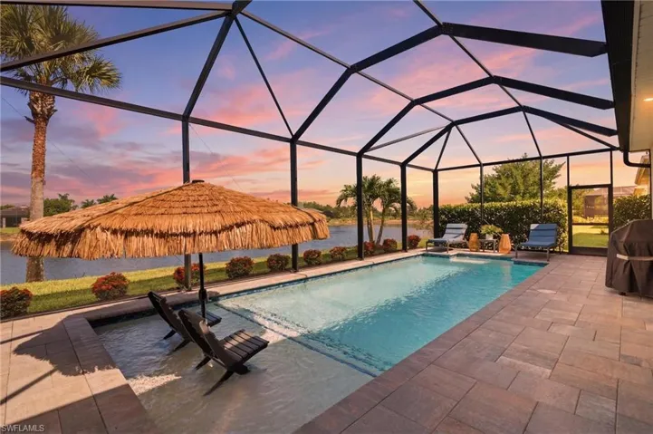Twilight views, sun shelf with umbrella holder