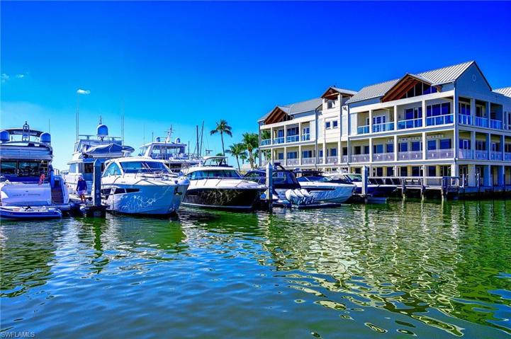 Naples bay, waterway boats and docks