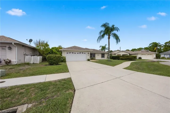 1529 Junior Ct, Lehigh Acres, Florida 33971