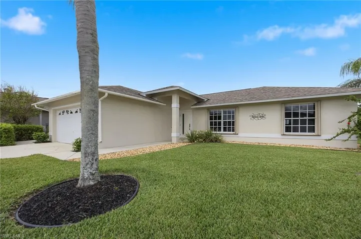 1529 Junior Ct, Lehigh Acres, Florida 33971