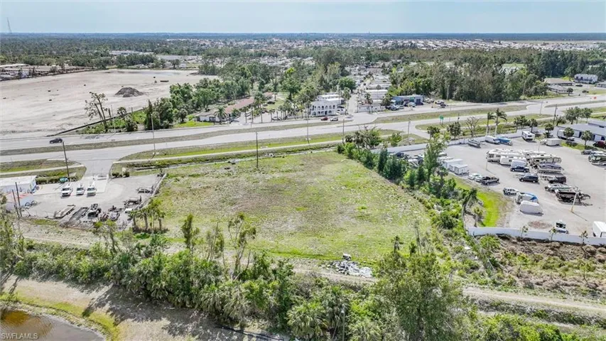 2536 N Tamiami  TRL, North Fort Myers, FL 33903