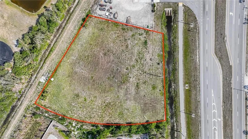2536 N Tamiami  TRL, North Fort Myers, FL 33903