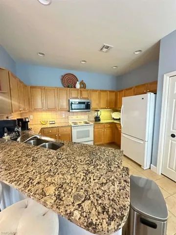 9250 Bayberry Bend 202, Fort Myers, Florida 33908