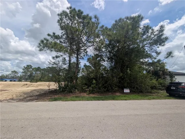 6004 Olive Ave N, Lehigh Acres, Florida 33971