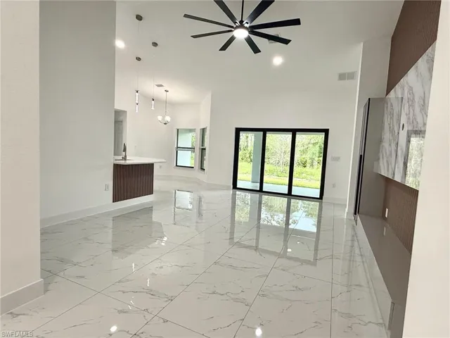 915 Edison Ave, Lehigh Acres, Florida 33972