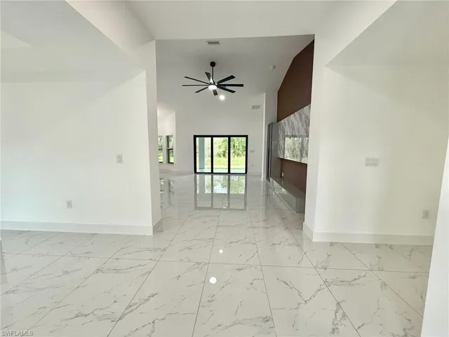 915 Edison Ave, Lehigh Acres, Florida 33972