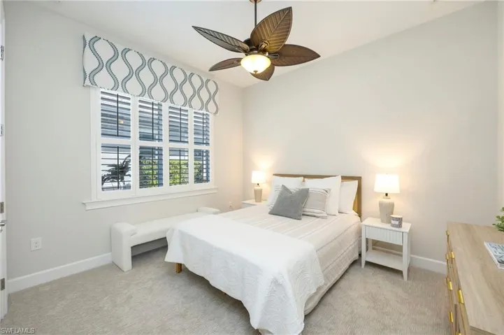 6466 Warwick Ave, Naples, Florida 34113
