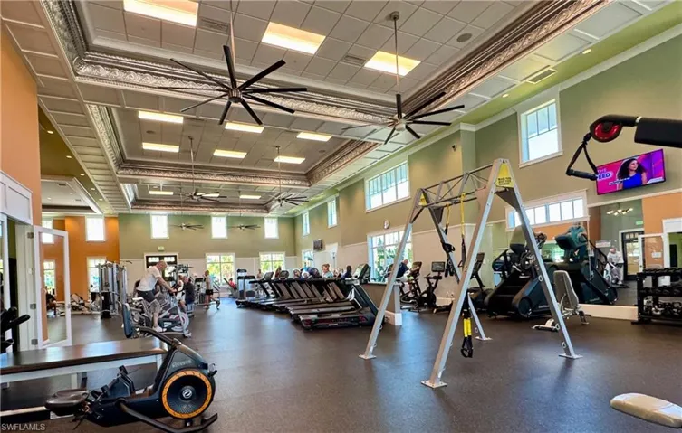 6466 Warwick Ave, Naples, Florida 34113