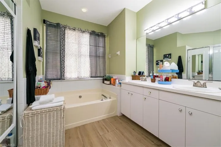 Master Suite Bath with separate Tub & Shower