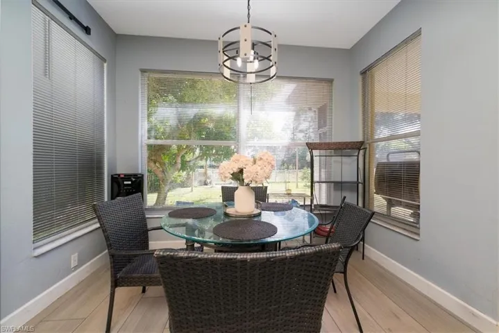 Eat-in Kitchen Area