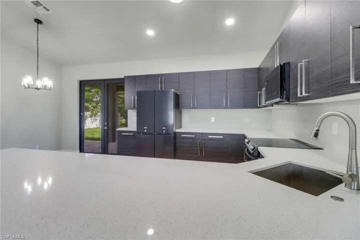 18 Tropicana Pkwy W, Cape Coral, Florida 33993