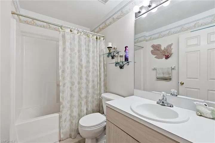 218 Se 2nd Ave, Cape Coral, Florida 33990