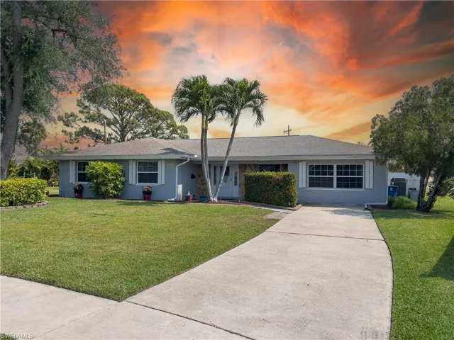 4556  Tennyson  DR, North Fort Myers, FL 33903