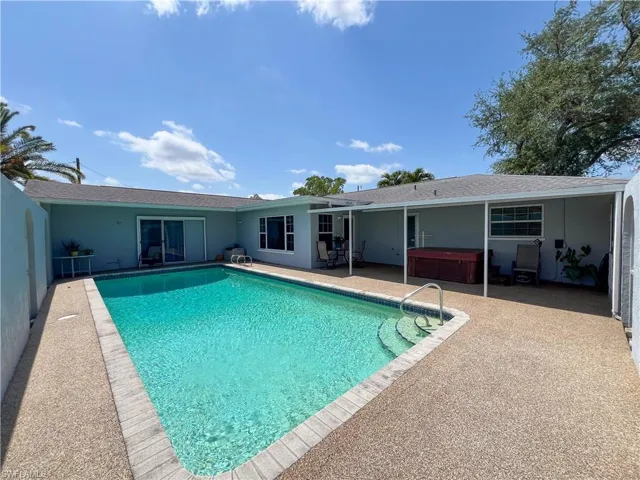 4556  Tennyson  DR, North Fort Myers, FL 33903