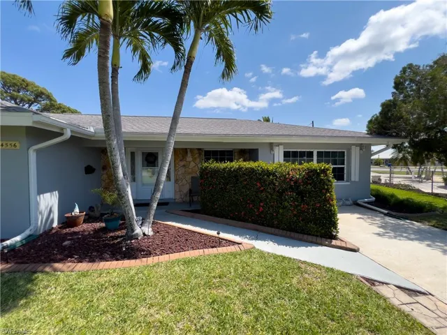 4556  Tennyson  DR, North Fort Myers, FL 33903
