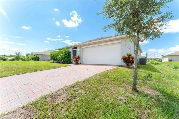 8052  Sunrise  CIR, Labelle, FL 33935