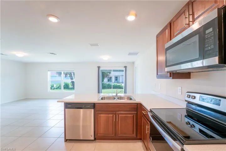 8052  Sunrise  CIR, Labelle, FL 33935