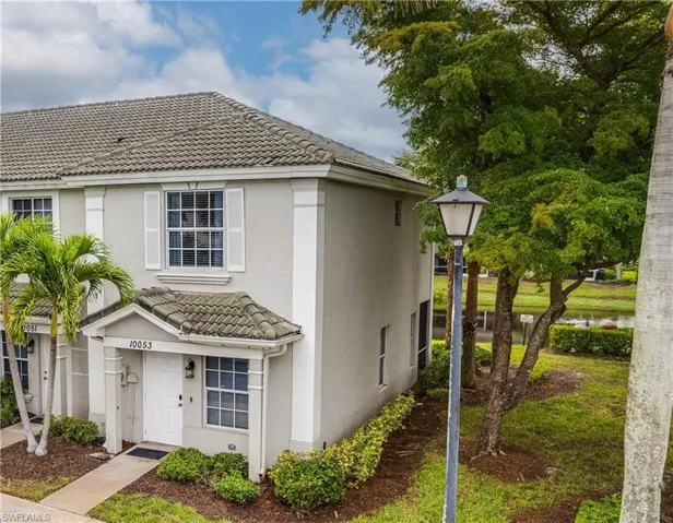End-unit townhome with Lake view!