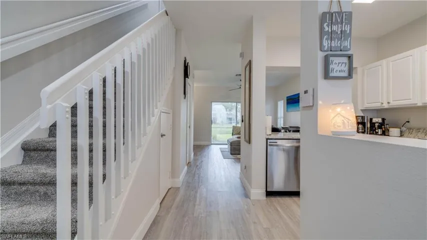10053 Poppy Hill Dr, Fort Myers, Florida 33966