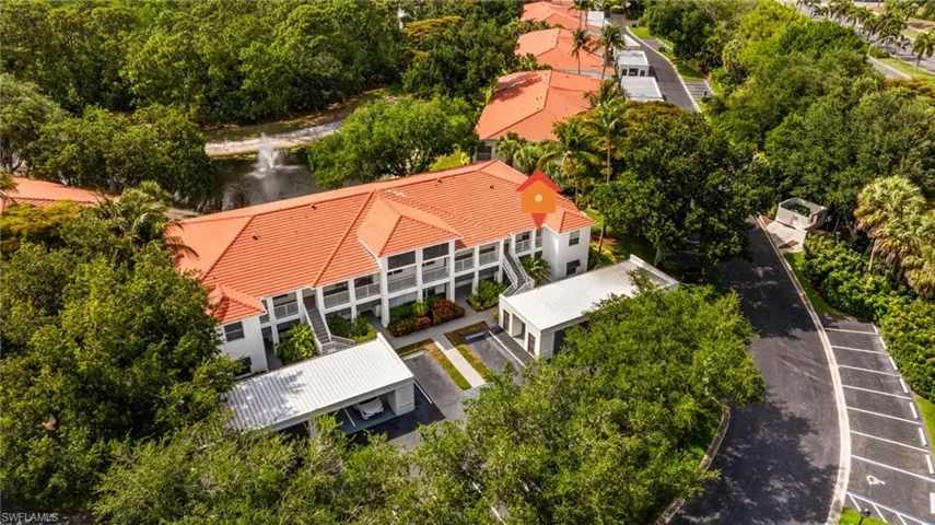 975  Tarpon Cove  DR, Naples, FL 34110