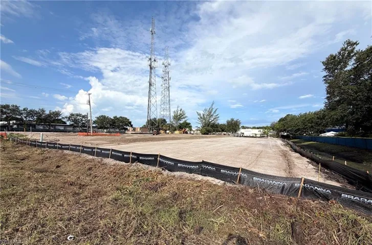 5651 Shirley St # 2, Naples Fl 34109