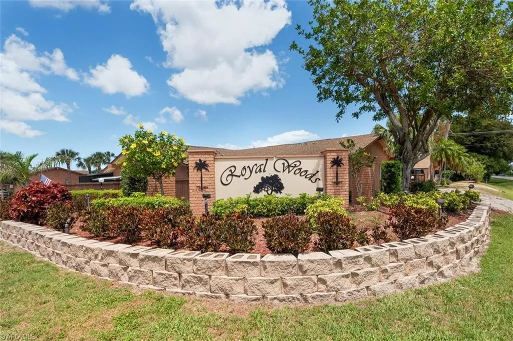 6316 Royal Woods Dr, Fort Myers, Florida 33908, 2 Bedrooms Bedrooms, ,2 BathroomsBathrooms,Residential,For Sale,Royal Woods,225047734