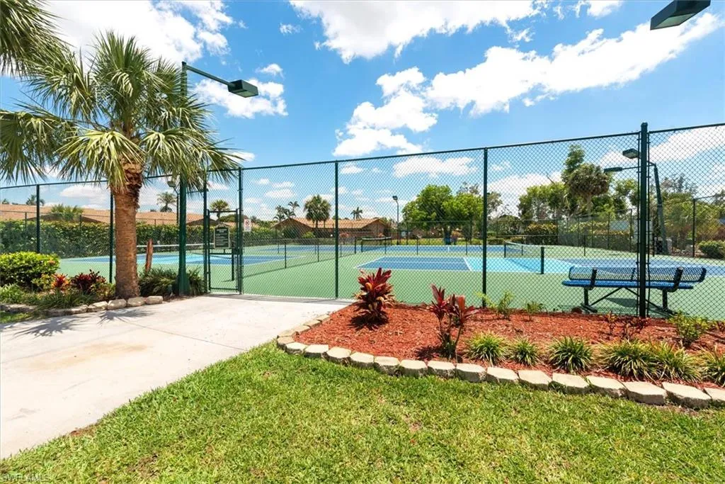 6316 Royal Woods Dr, Fort Myers, Florida 33908, 2 Bedrooms Bedrooms, ,2 BathroomsBathrooms,Residential,For Sale,Royal Woods,225047734