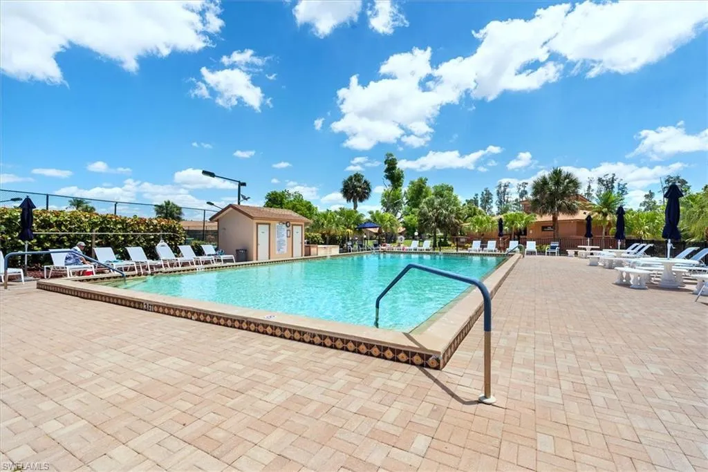 6316 Royal Woods Dr, Fort Myers, Florida 33908, 2 Bedrooms Bedrooms, ,2 BathroomsBathrooms,Residential,For Sale,Royal Woods,225047734