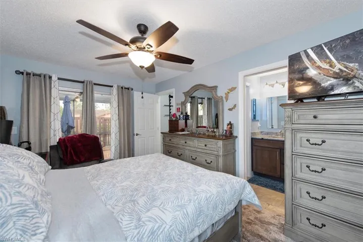 Bedroom with access to outside