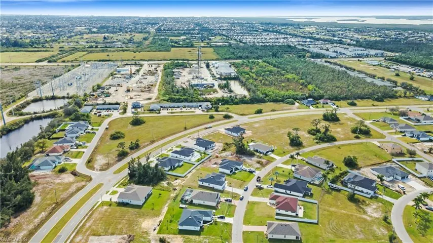 343 Sw 24th Pl, Cape Coral, Florida 33991
