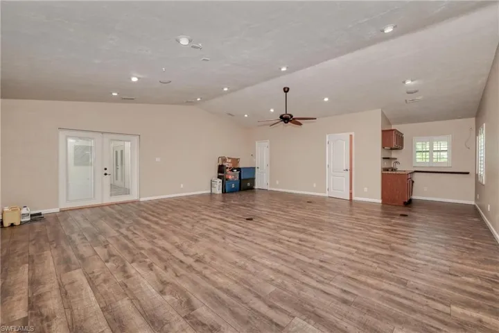 Independent dwelling unit could be inlaw, flex, exercise, party room