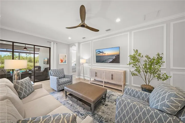 8879 Vaccaro Ct, Naples, Florida 34119