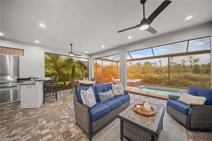 8879 Vaccaro Ct, Naples, Florida 34119