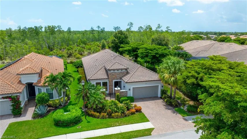 8879 Vaccaro Ct, Naples, Florida 34119