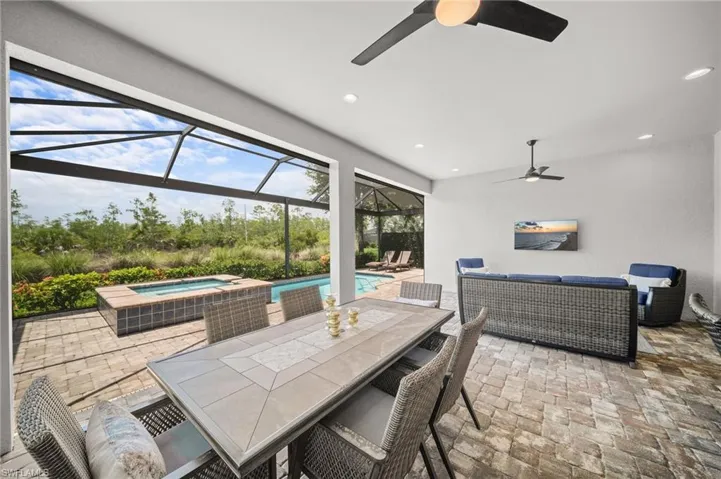 8879 Vaccaro Ct, Naples, Florida 34119