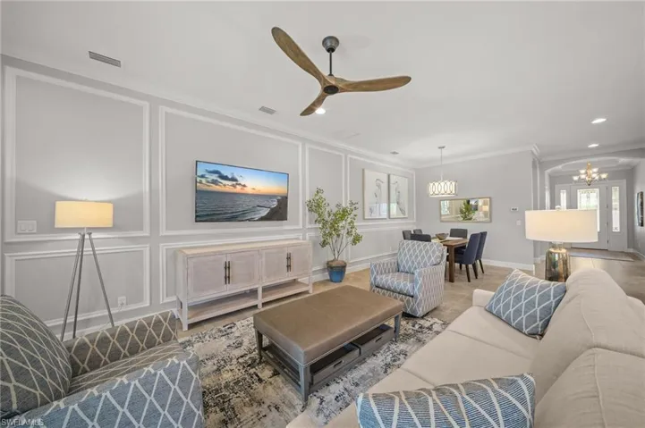 8879 Vaccaro Ct, Naples, Florida 34119